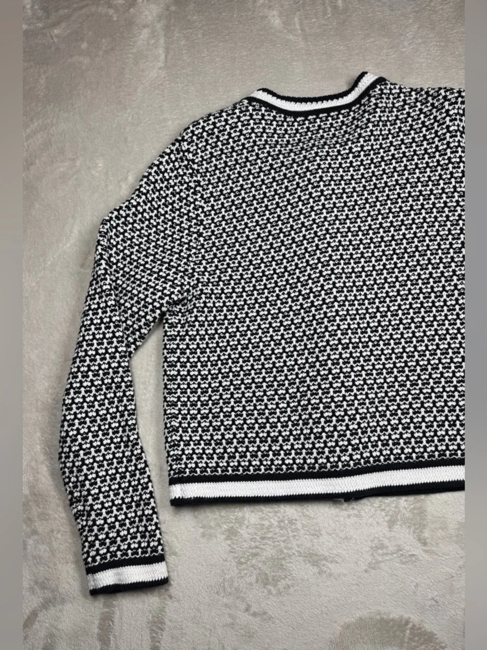 Ann Taylor Black and White Textured Knit Cardigan - Picture 10 of 13